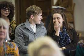 Den hollywoodstar kennt man vor allem durch die serie tote mädchen lügen nicht, wo er die rolle des ryan shaver verkörperte. Tote Madchen Lugen Nicht Bild Katherine Langford Tommy Dorfman 162 Von 181 Filmstarts De