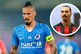 Efter att ha brutit kontraktet med sin dåvarande klubb dalian yifang, sökte han sig tillbaka till europa för att få speltid inför em. The Biggest Star Since Zlatan Behind Hamsik S Surreal Move From China To Sweden Goal Com