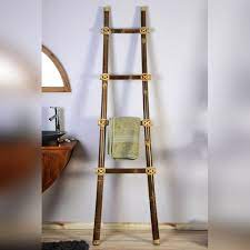 Minimaliste et épuré, cet accessoire se distingue par une structure 100 % bambou à six barres. Porte Serviette Pour Salle De Bain Echelle En Bambou Inca02