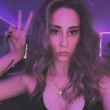 👻hope lynn👻 (@hopiewhtvr)