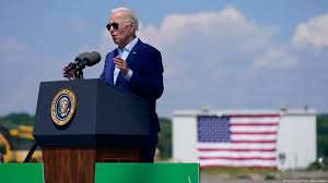 US President Joe Biden promises climate action amid heatwave | News | DW