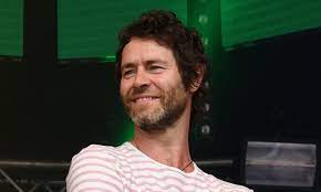 Fair play to howard donald at the age of 53 to be able to pull off those moves? Take That S Howard Donald Admits He Should Be Pansexual Hello