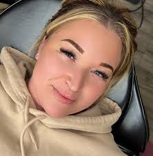 Tammi Silva's Instagram, Twitter & Facebook