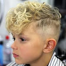 Los niños también buscan lucir un estilo a la moda y estas son las tendencias de este año. Cortes De Pelo Para Ninos 2021 2022 Tendencias De Moda