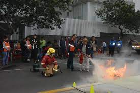 Siendo las horas del día de agosto del año 2014 en el edificio que ocupa exfarma, s.a. Municipalidad De Miraflores Realizo Cuarto Simulacro De Incendio Municipalidad De Mirafloresmunicipalidad De Miraflores