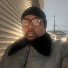 Is a pay guarantee of 1800 miles at 0.50 cpm sufficient for a truck driver?