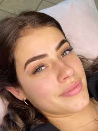 What's the difference between dark brown and chestnut in brow shade? Thanks  xx