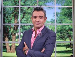 Ya sabían quiénes eran cuando el actor se volvió padre de aislinn, vadhir y. Hector Sandarti Estuvo Muerto Para Dalilah Polanco Walu Tv