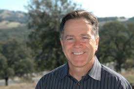 Dennis Wade's Instagram, Twitter & Facebook