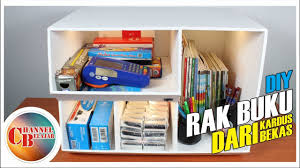 Cara lain rak kokoh bisa dengan menyusun beberapa kardus kemudian disusun sedemikian rupa hingga menjadi rak buku. Membuat Rak Buku Dari Kardus Bekas Youtube