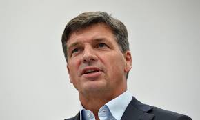 Council move against anti-Angus Taylor signs goes against third-party  rights, legal experts say