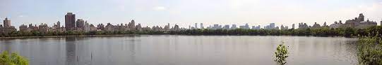 Built in 1862 as a backup water supply for nyc, the reservoir was decommissioned in 1993. Jacqueline Kennedy Onassis Reservoir Wikipedia