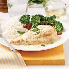 Hauts De Cuisses De Poulet Au Beurre A La Mijoteuse Les Recettes De Caty Chicken Crockpot Recipes Slow Cooker Recipes Food