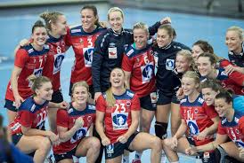 Januar treten 24 nationen in norwegen, österreich und schweden gegeneinander um die. Gtravel No Bli Med Til Paris Og Handball Em