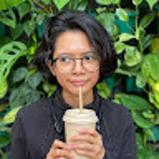 Dianne Leslie's Instagram, Twitter & Facebook