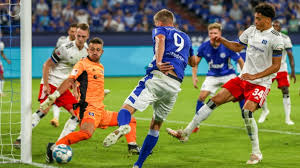 Schalke wirkte über die gesamte spielzeit schneller, ballsicherer, einfach cleverer und besser. B0r36py47mzjcm