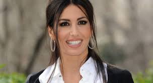 Jun 06, 2021 · continua a far discutere la lite tra elisabetta gregoraci e antonella fiordelisi, avvenuta dietro le quinte della nuova edizione di scherzi a parte. Chi E Elisabetta Gregoraci Vita Privata E Carriera Della Showgirl
