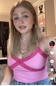 something's changed with halley : r/NYCinfluencersnark