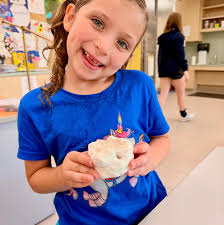 🎨🖌️ Our art campers are getting their hands messy and their creativity  flowing — it's ceramic creation time! 🏺💫 From pinch pots to playful  sculptures, these campers are turning clay into masterpieces (