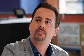 Sean Murray's Instagram, Twitter & Facebook