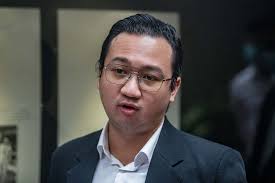 Top malaysian job websites and search engines. Outside Malaysian Bar Hq Seniors Shine A Torch On Underpaid And Overworked Trainee Lawyers Malaysia Malay Mail