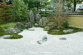 Hoshun In Zen Garden Daitokuji Temple Though Not Very Large Hoshun In Is An Elegantly Landscaped Garden With Oddly Zen Rock Garden Rock Garden Japan Garden