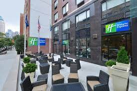 New york attractions like broadway, macy's, and madison square garden are within three blocks. Holiday Inn Express Manhattan Midtown West An Ihg Hotel New York Updated 2021 Prices