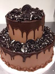 Oreo Cake Avec Images Gateau Oreo Gateau De Mariage Au Chocolat Cupcakes