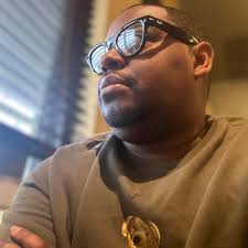 Teddy Bridgewater pulled up to his old high school and hit the "SupaStrut"  🕺 (via supa_blackgirl/Instagram)