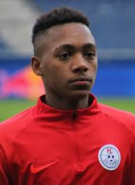 Red bull bragantino will score a long shot : Luis Phelipe Wikipedia