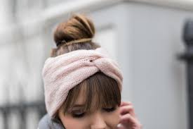 Und sie stehen tatsächlich jedem ein stirnband ist viel mehr als nur ein ohrenwärmer. Stirnband Die Schicke Alternative Zur Mutze Shoelove By Deichmann