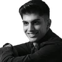 Ali Nikravesh's Instagram, Twitter & Facebook