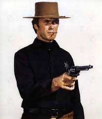 Cette arme est obtenable dans la boutique d'objets et dans tous les lamas classiques qui incluent des armes à. Photo De Clint Eastwood Pendez Les Haut Et Court Photo Clint Eastwood Ted Post Allocine