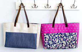 Find expert advice along with how to videos and articles, including instructions on how to make, cook, grow, or do almost anything. Strappy Bag With Pockets Easy Diy Sewing Tutorial Sewcanshe Free Sewing Patterns Tutorials