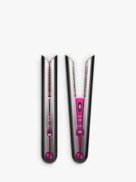 So which hair straighteners will help you achieve this look in 2020? Best Hair Straighteners 2021