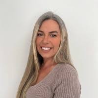 Natalie Higham's Instagram, Twitter & Facebook