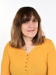 Beth Coyle's Instagram, Twitter & Facebook