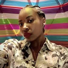 Monique Spencer (mnqspncr)