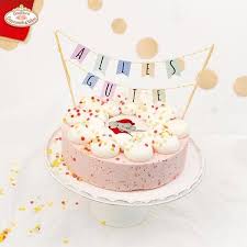 Wenn Ihr Mehr Zu Benjamin Blumchen Und Unserer Kulttorte Erfahren Wollt Schaut Doch Einfach Mal Auf Uns Diy Kindergeburtstag Torte Ohne Backen Kindergeburtstag