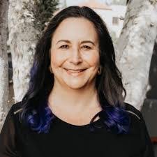 Danielle Thorn's Instagram, Twitter & Facebook