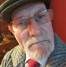 So my travel destination today was Laureate's Lane, Cockermouth. At the top  of the hill I could just about hear CRFM in the car radio. That is a heck  of a distance