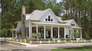 When it comes to covered dish suppers, potlucks, or even busy weeknights, southerners know that king ranch chicken reigns supreme. Modern Farmhouse Southern Living House Plans Novocom Top