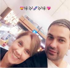 Happy morning with mum ❤️🎻🎻❤️