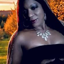 BETAwards host Kevin Hart and Eniko Hart have arrived 🔥🔥🔥