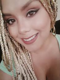 Channeling a different era today with makeup and hair 🤗