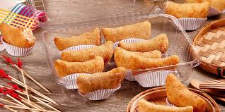 Kemudian, anda dapat menambahkan kentang masak hingga ayam dan kentang empuk. 4 Resep Cara Membuat Risoles Sederhana Dan Enak Merdeka Com