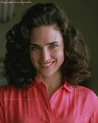 Jennifer Connelly as "Alicia Nash" in 'A Beautiful Mind' (2001). She won  the Oscar for best Supporting Actress for this Role. . . #jenniferconnelly  #abeautifulmind #alicianash #abeautifulmindmovie #russellcrowe #paulbettany