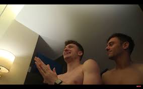 1 day ago · the moment tom daley and matty lee realised they had at long last struck olympic gold has left fans with severe cases of melted hearts. Tom Daley Und Matty Lee Fur Die Olympischen Spiele In Tokio Qualifiziert Gay Ch Alles Bleibt Anders