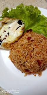 Gunakan wajan besar dengan cekungan dalam agar mudah untuk meratakan bumbu nasi goreng. Resepi Nasi Goreng Cili Kering Ringkas Dan Sedap Resepi My