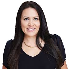 Elisha Perez's Instagram, Twitter & Facebook